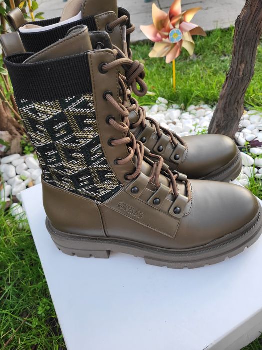 Оригинални кубинки Guess