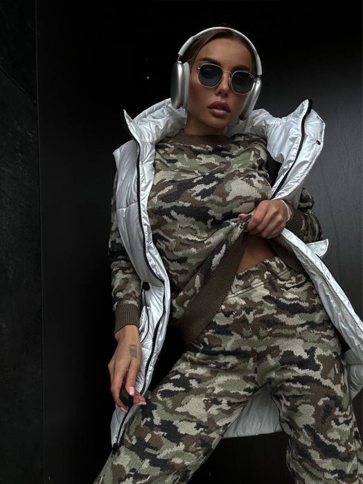 Продам костюм