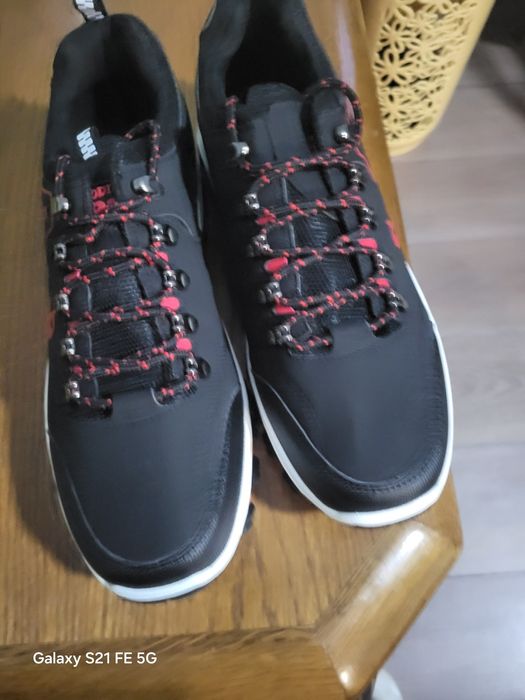 Vând Încălțăminte Sport