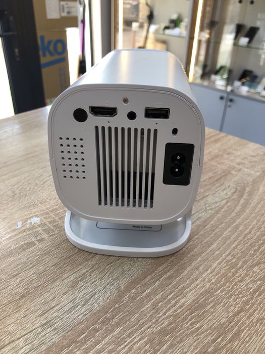 Проектор Magcubik HY 320 (AКС 4)