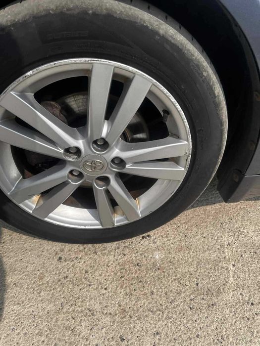 Продава се на части  Toyota Avensis T27 2.0 D4D 2010 г