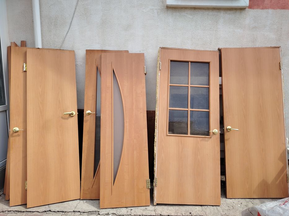 Продам двери межкомнатные