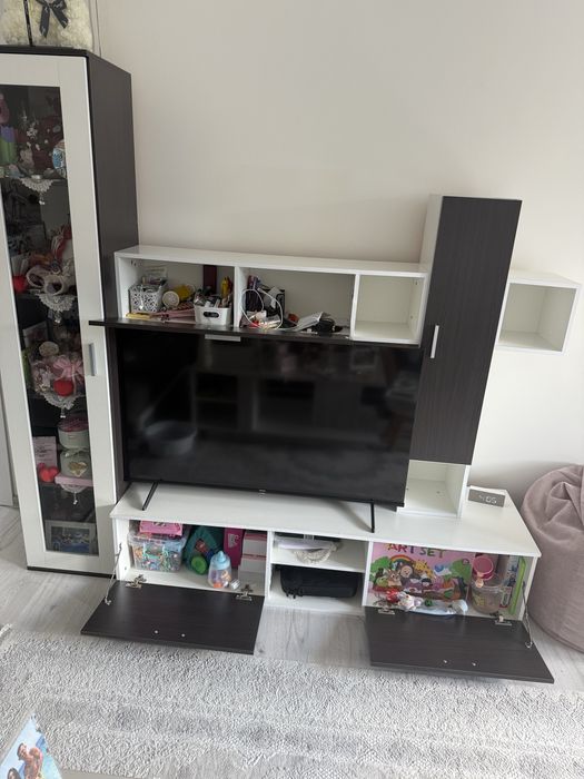 Секция  за хол.