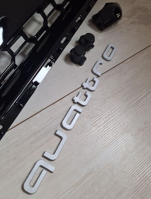 Grila-RS5-Look-Fagure-Sigla-Logo-Stema-Emblema-Audi-A5-B9-2017-2018-2019-Neagra-Lucios-Calitate-Superioara-Poze-Reale-Noua