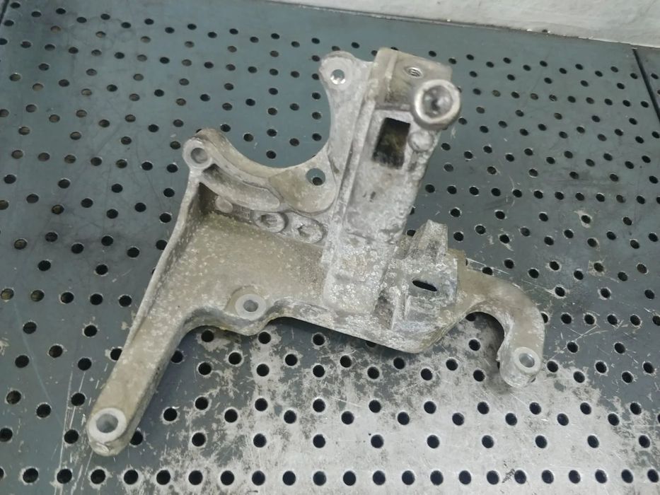 suport motor  1.4 tdci kvja ford fiesta 6  av2q-9b470-ac