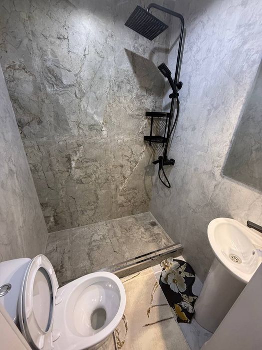 Срочно сдается двухкомнатная квартира совсем удобствами