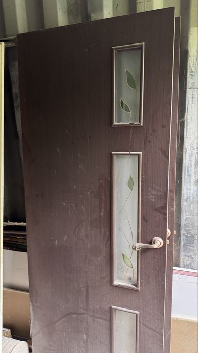 Продам двери б/у