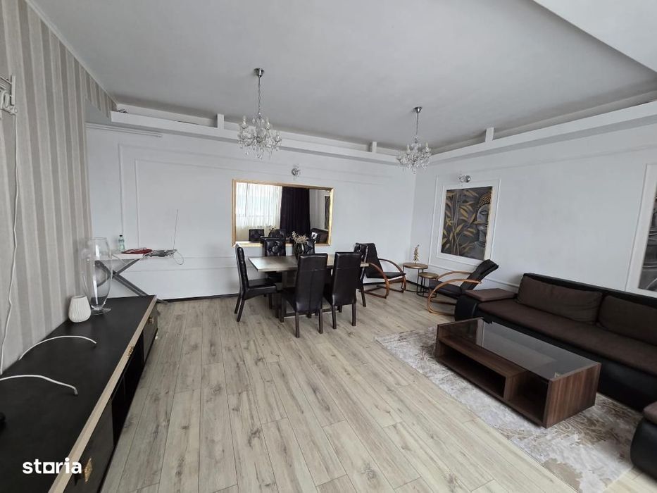De vanzare Apartament 3 camere, zona Arex Bloc Nou.