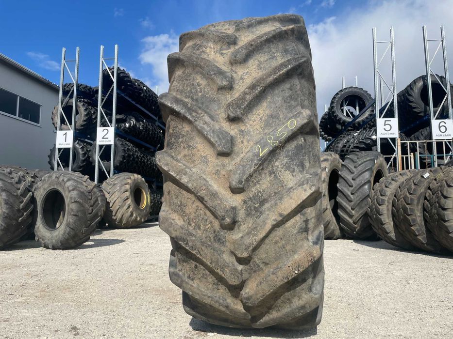 Anvelope import 710/70r38 cauciucuri pirelli TM800 tractor spate