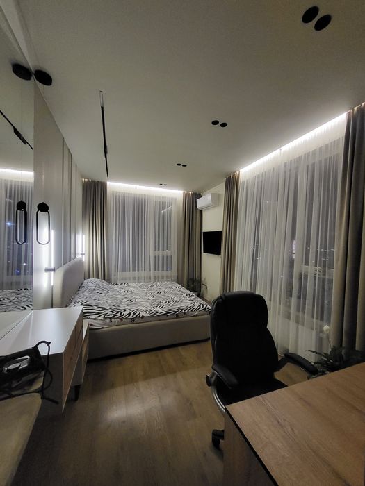 Продаётся  4-х комнатная с ремонтом в NRG Jomiy