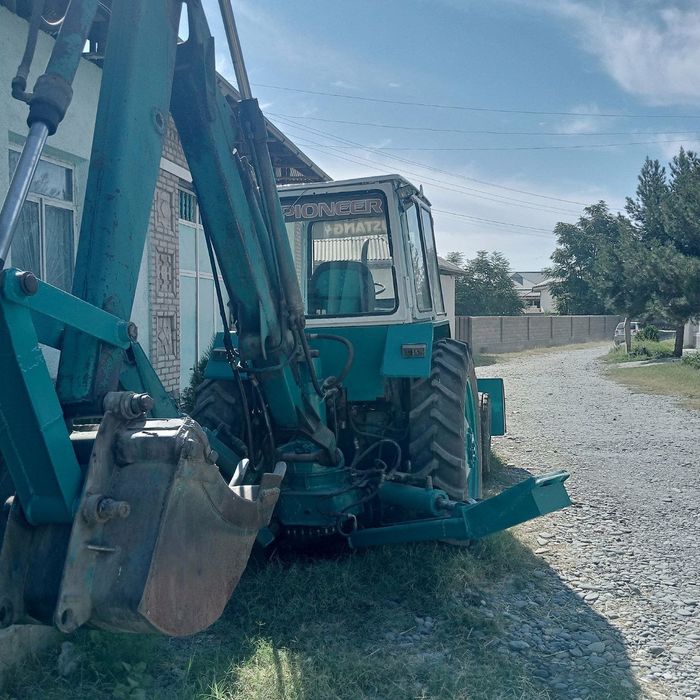 Yumizi 92 traktor, srochni sotiladi xolati yaxshi