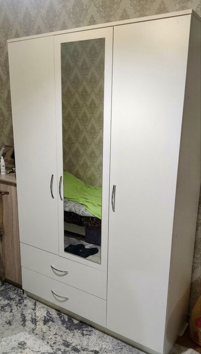 СРОЧНО продаю шкаф