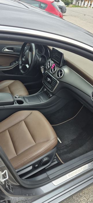 Mercedes Benz Cla 220 Panoramic
