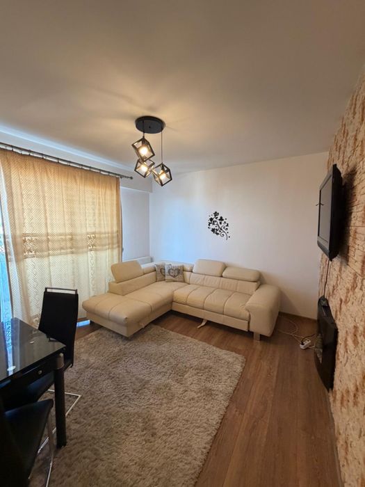 Inchiriez Apartament cu 2 Camere