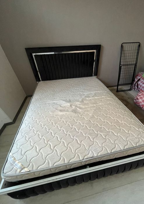 Продам диван и кровать новые