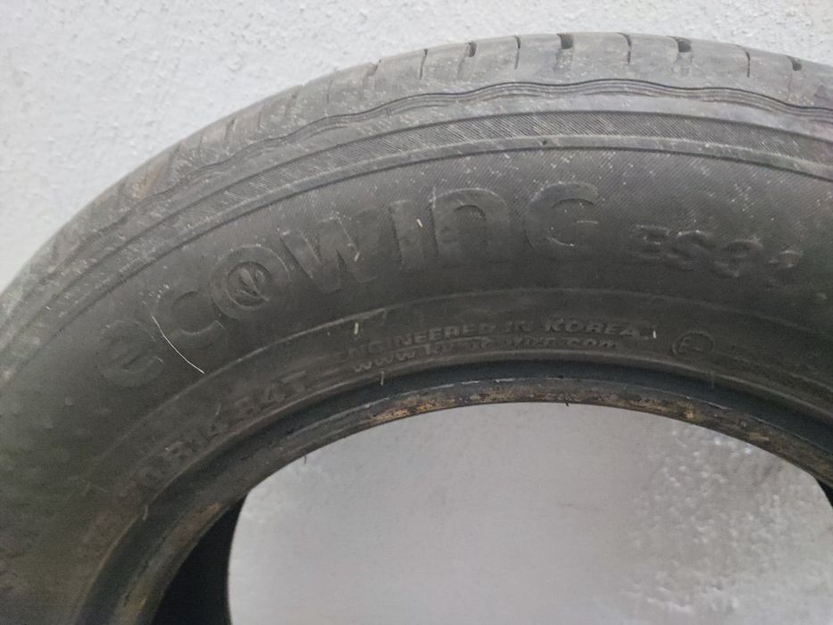 Продавам съхранявани в мазе 4бр гуми KUMHO 175/70  R14