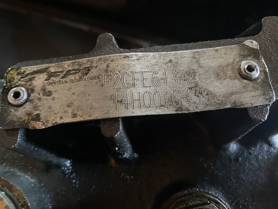 piese second, motor, punte fata, tractor New Holland T8.435 - 435cp