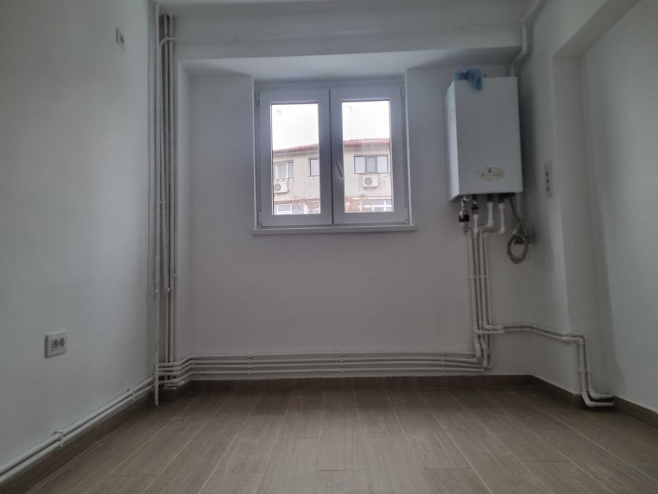 Apartament vanzare Mazepa, Decomandat, 3 camere, 2 bai, 2 balcoane, zona linistita