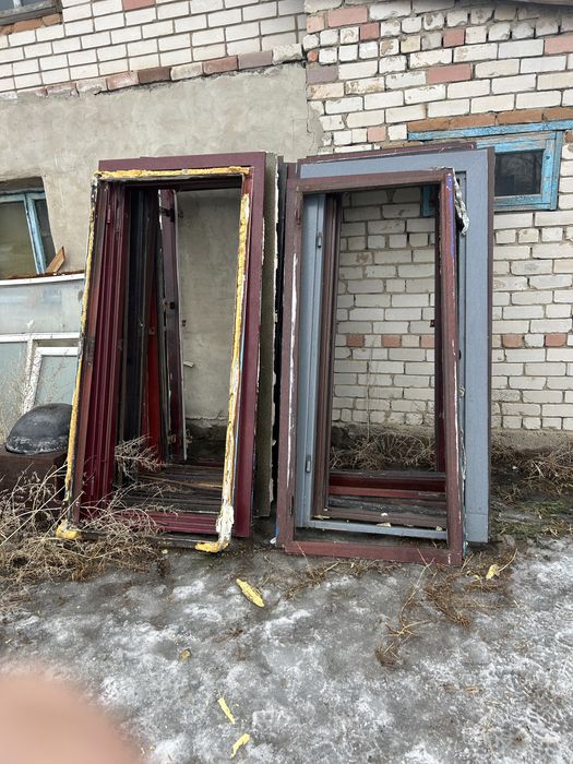 Продам металлические двери