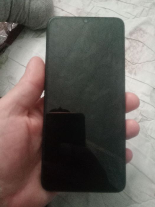 Продаю redmi 13c 8+4/256