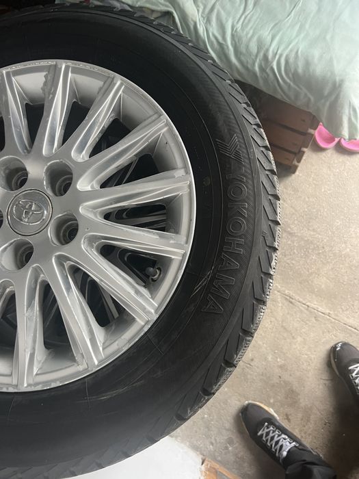 Продам бу калеса с титанками от таета 40