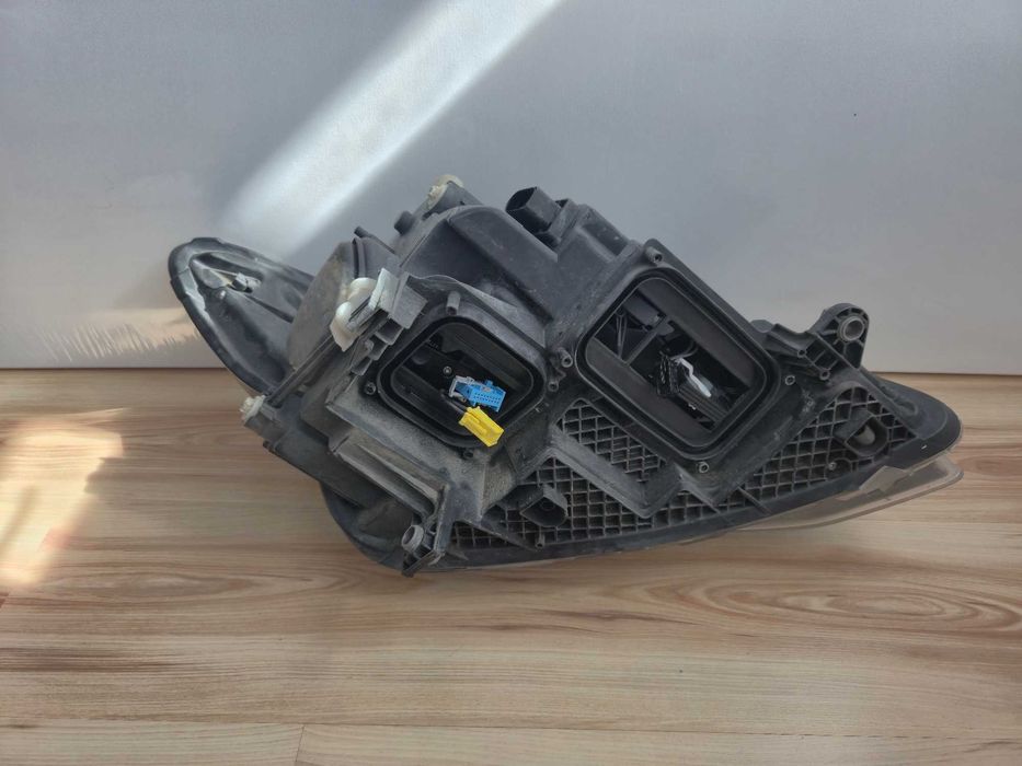 Far stanga fata Mercedes V class W447 Vito Viano Cod A447906970