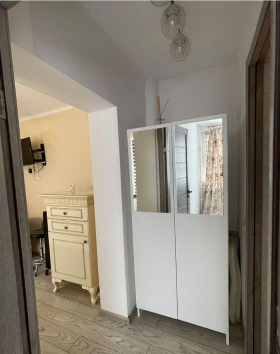 Inchiriez salon Calea București