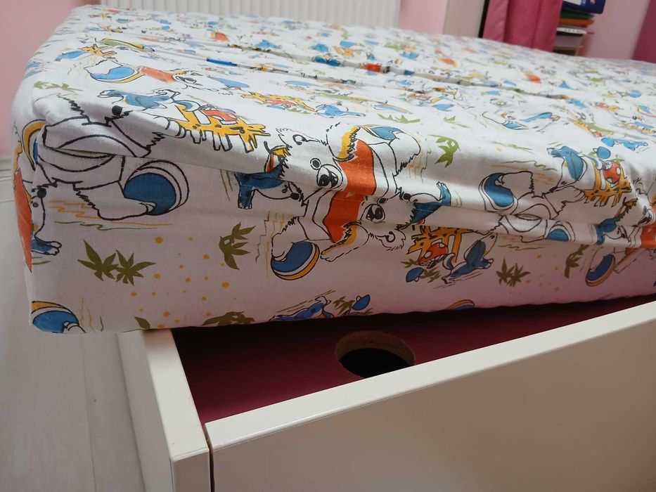 saltea de pat 140x200 cm , cu spuma de memorie și husă model copii