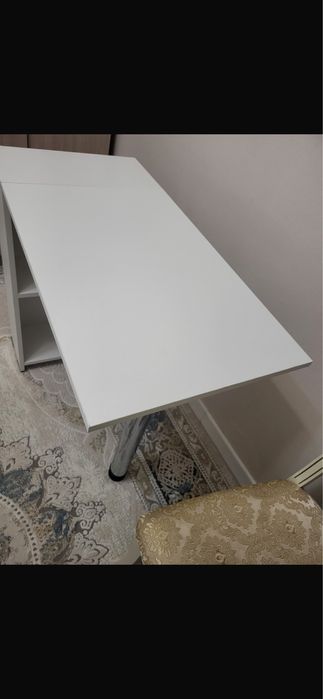 Маникюрный стол новый