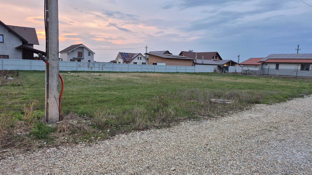 Vand teren intravilan in Apateu cartierul nou