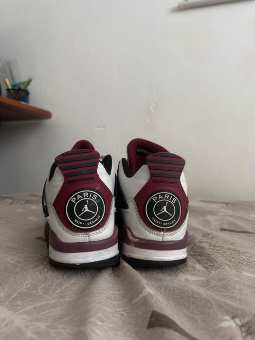 Jordan 4 PSG marime 43