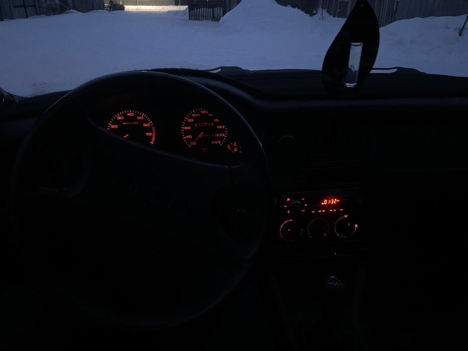 Продам Audi 80 1.8 моно , 1990 год