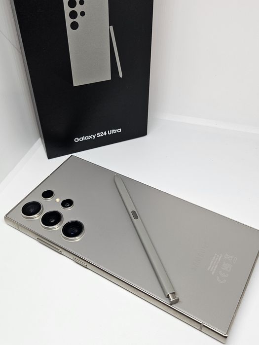 Samsung Galaxy S24 Ulrtra  256Gb/12Ram Titanium Gray