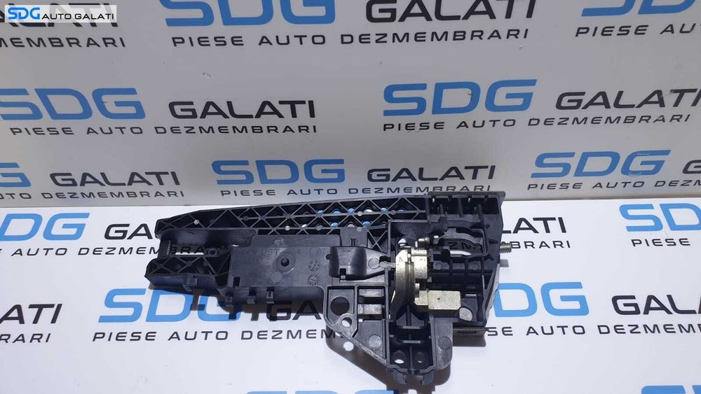 Suport Maner Interior Usa Portiera Dreapta Fata Audi A4 B8 2008 - 2015 Cod SDGM13