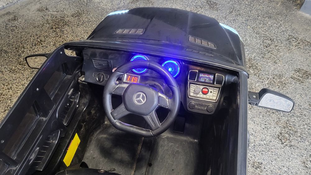 Детска акумулаторна кола