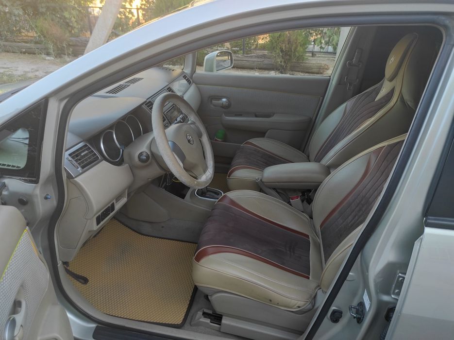 Nissan Tiida 1.6
