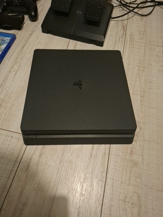 Ps4 Slim +20 de jocuri +Volan cu pedale