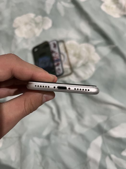 iPhone 7 silver. Holati yaxshi