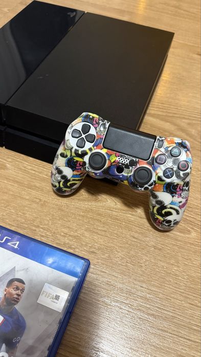 PS4 (Playstation 4) 2 Controllere , jocuri Bonus!