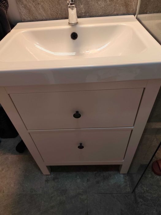 URGENT vând dulap baie Ikea gama Hemnes