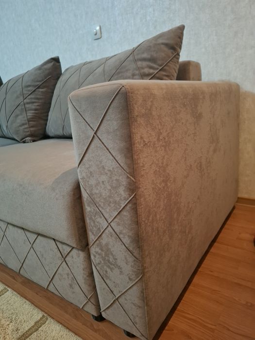 Продам Диван новый