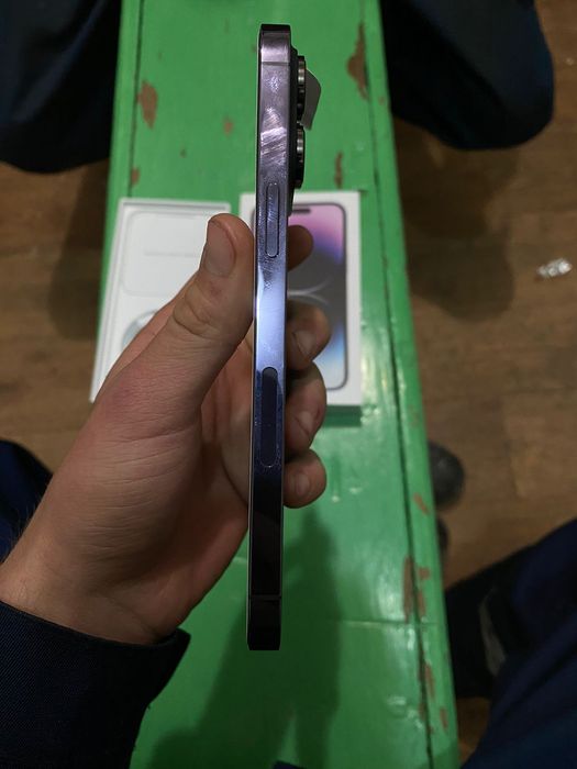 Продам IPhone 14 Pro Max