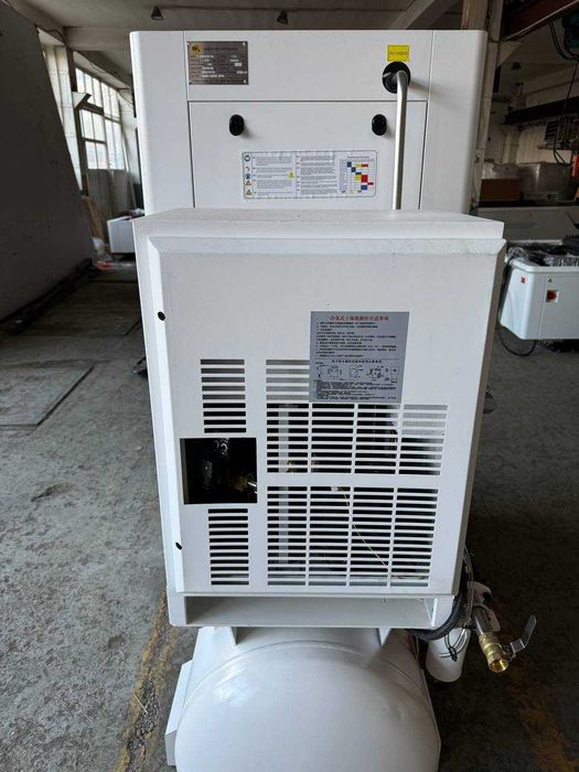 Воздушный компрессор (kompressor)