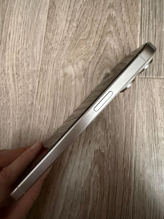 Iphone 15 pro max 256 gb white