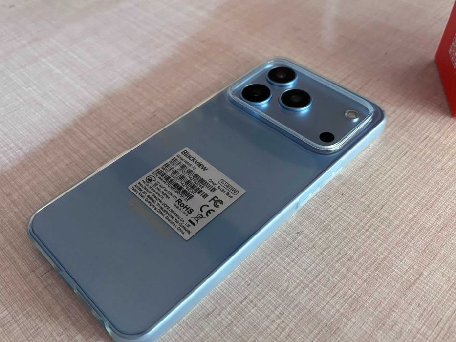 Vând telefon Wave7c
