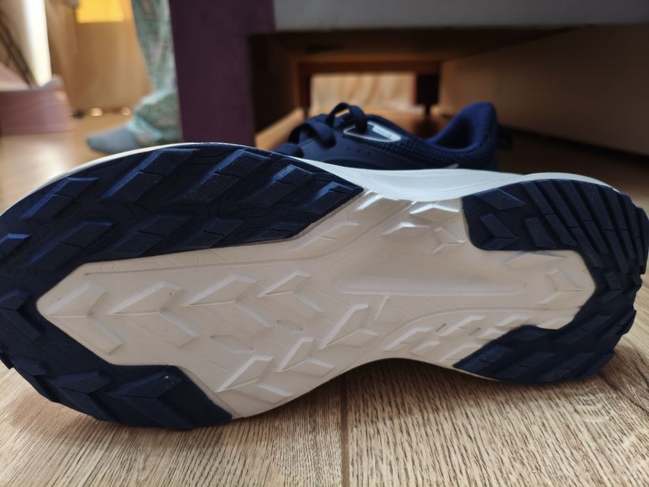 Продам новые кросовки Nike