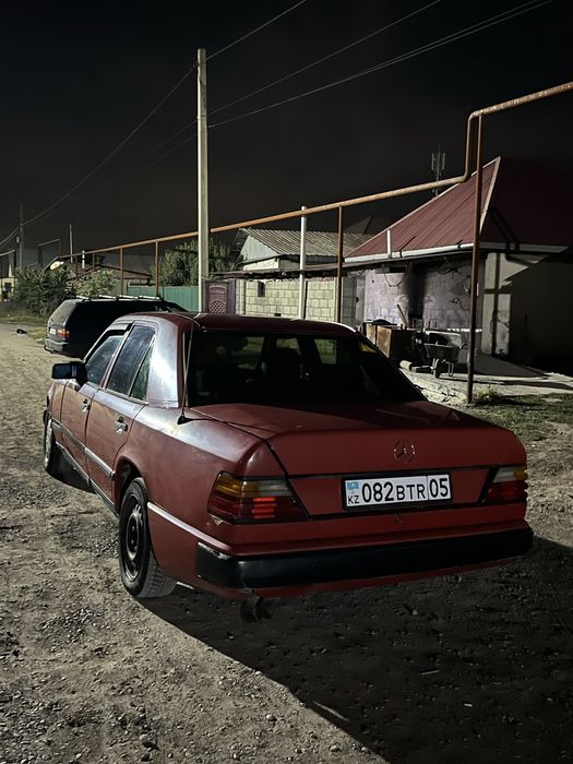 Продам мерс 124