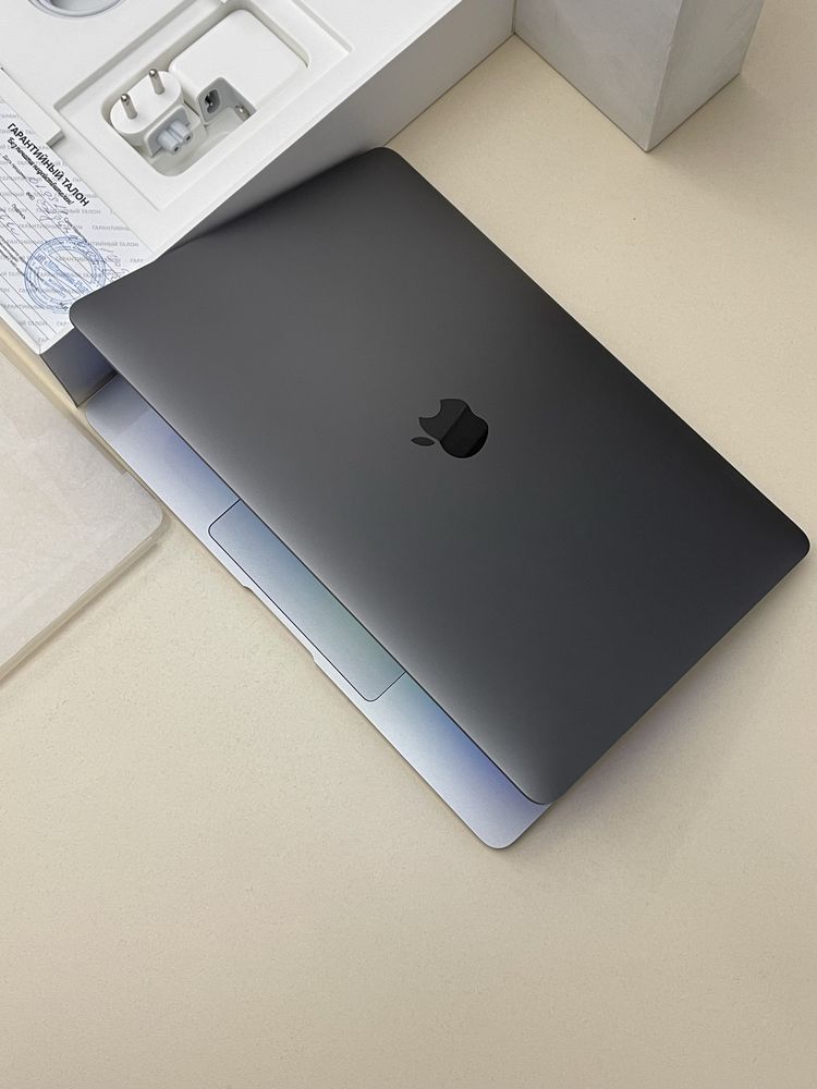 Продам MacBook Air 13 2020 M1 ПОЛНЫЙ КОМПЛЕКТ макбук аир ноутбук ...
