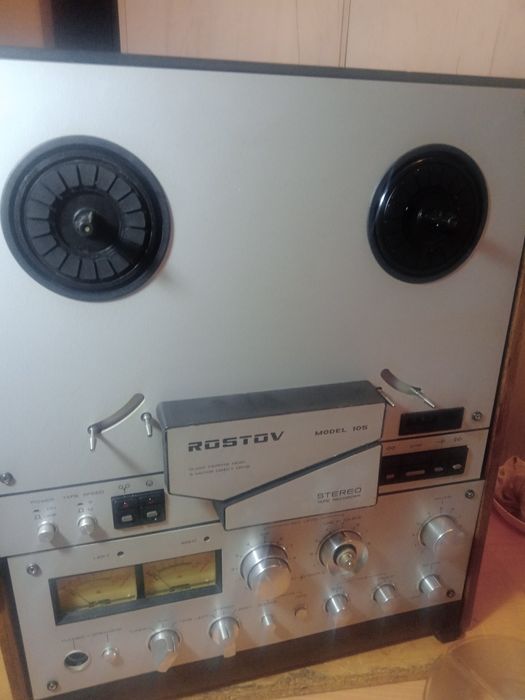 Magnetofon Rostov 105L  pentru restaurare