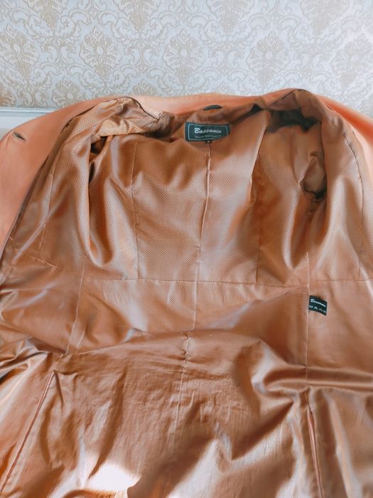 Продается кожаный плащ